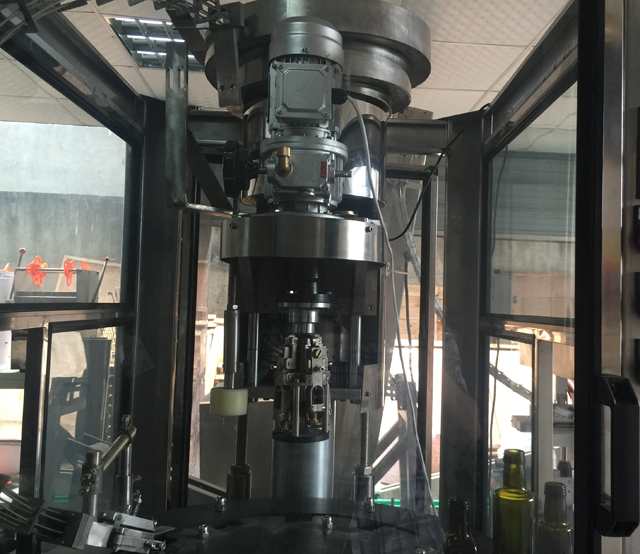 ropp capping machinery.jpg daxilində
