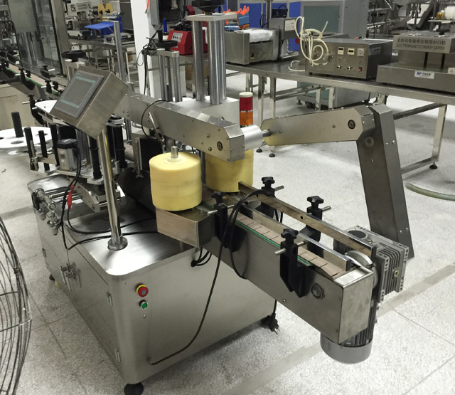 iki tərəfli etiketləmə machinery.jpg