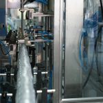 Avtomatik Şüşə Doldurma Qapağı Etiketleme Etiketleme Kartonlama Qablaşdırma Maşını