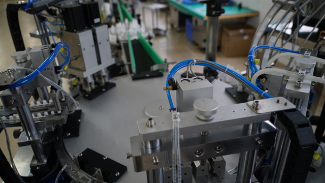 fırlanan doldurucu qapaq.jpg