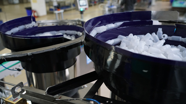 şüşə qidalandırıcı.jpg