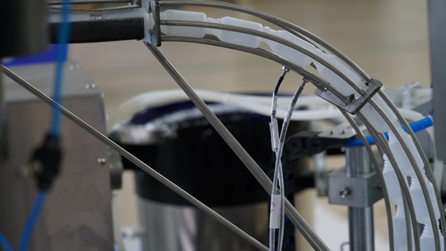 şüşə qidalandırıcı.jpg