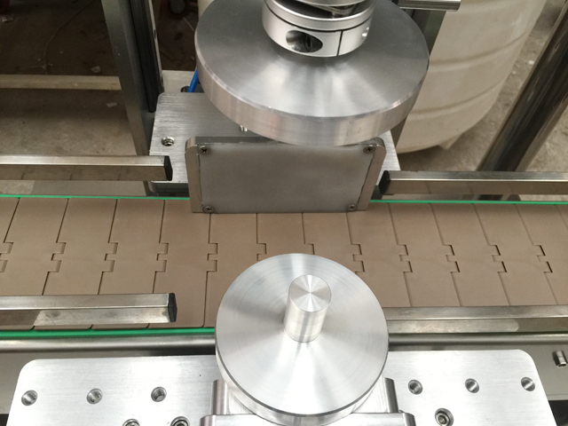 avtomatik capper.jpg