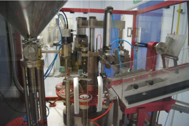 automatic tubes filling sealing machine for toothpaste saxlama tankı.jpg