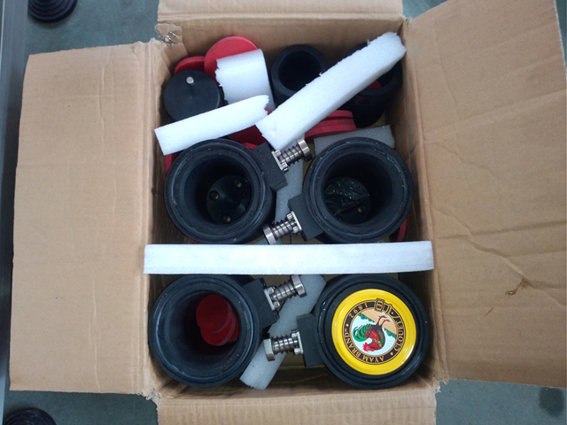 müxtəlif şüşələr üçün qapaq başlıqları moulds.jpg