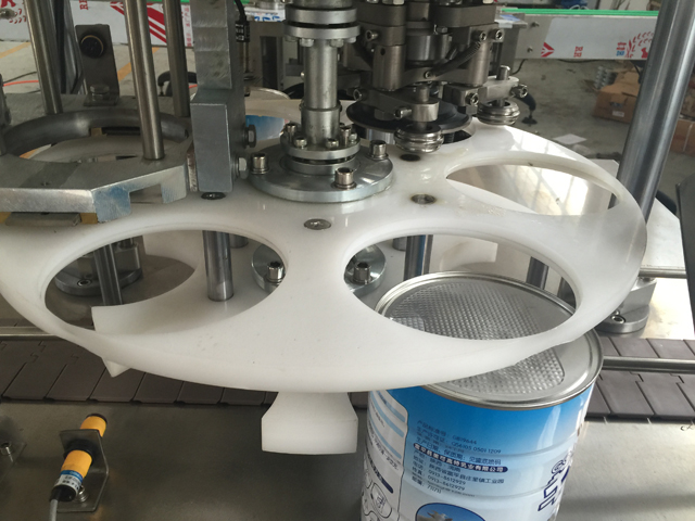 metal qutular üçün konserv maşın.jpg