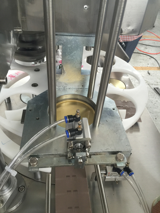 qutuların möhürlənməsi maşınları.jpg