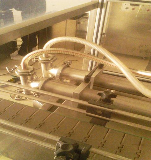 avtomatik.jpg ilə təchiz olunmuş ikiqat başlıq doldurma maşını