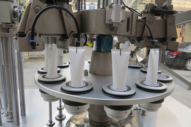 boru doldurucu möhürləyici xətti.jpg