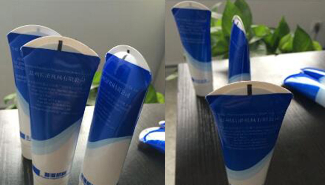 Möhürləyici avadanlığı dolduran əyri borular.jpg