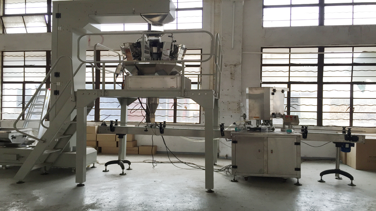 bankaların doldurulması möhürləmə maşınları.jpg