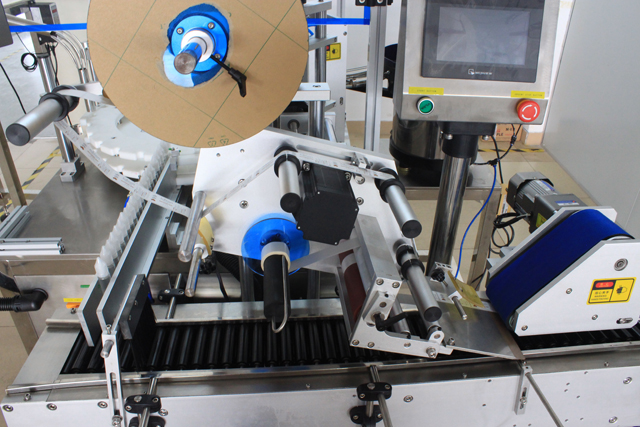 şüşələrin yuvarlanması üçün sinxron kəmər.jpg