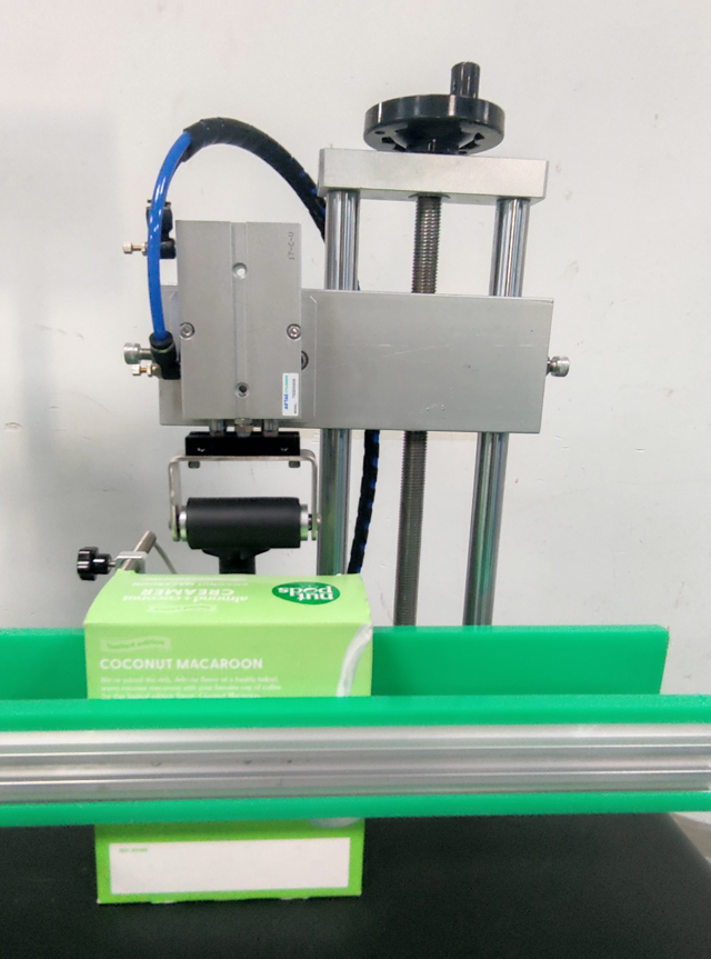 stiker labeller.jpg təfərrüatları