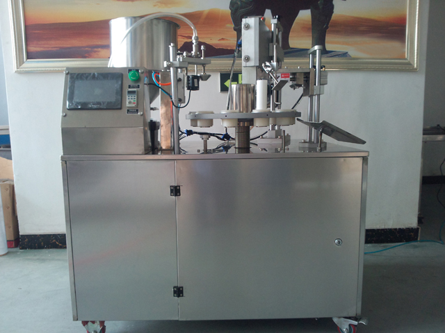rotary filling sealing machine ultrasonic ultrasəs doldurma möhürləmə maşını üçün yaxın çəkiliş.jpg