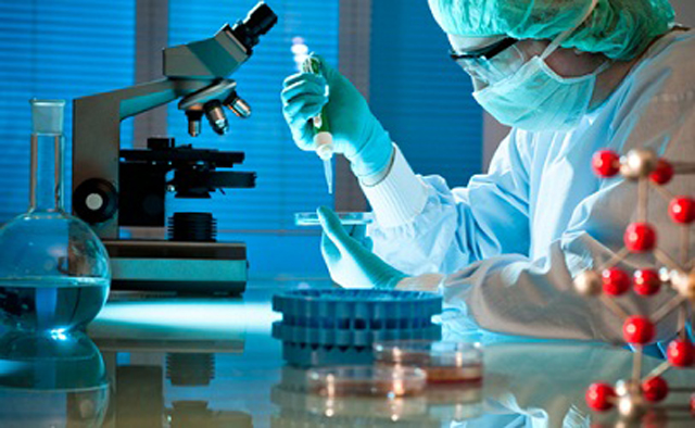 workers testing filling sealing samples borular-doldurucu-möhürləyici ilə-laboratoriya-sınağı.jpg