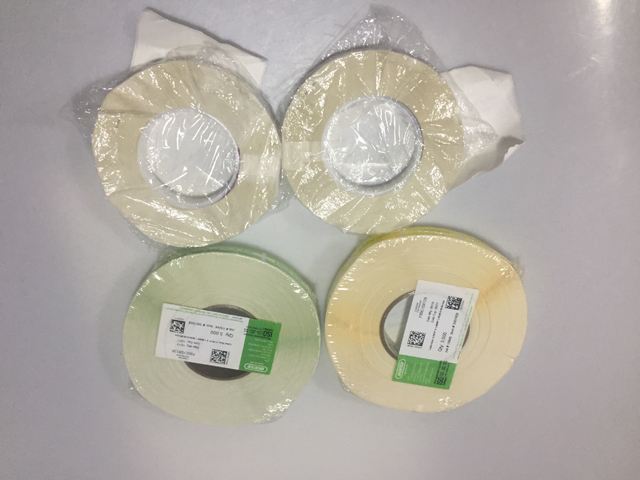 QR kodu labeller.jpg ilə qatlanan etiketləyici üçün etiket rulonları