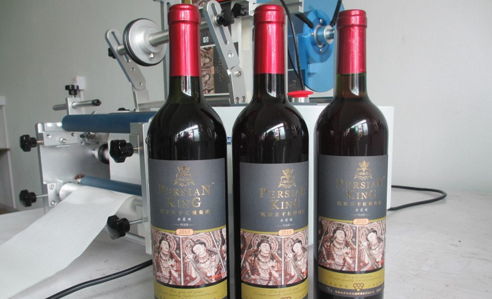 semi automatic labeling machine etiketləmə avadanlığı.jpg