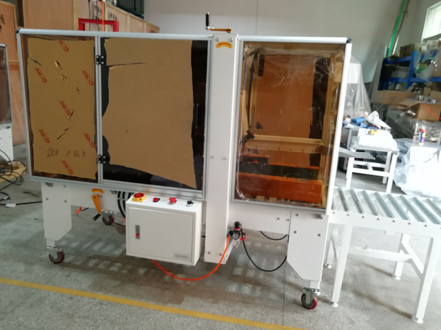 karton möhürləyici.jpg