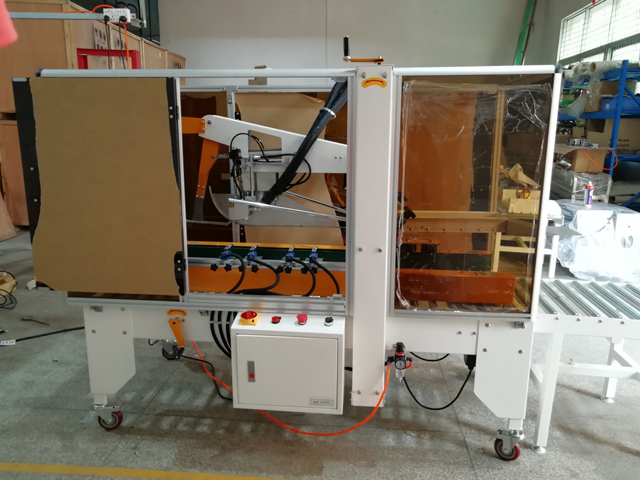 isti əriyən yapışqan cihazı (1).jpg ilə karton möhürləyici