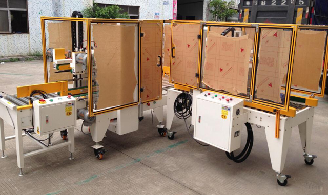 fabrikdə möhürləmə maşınları.jpg